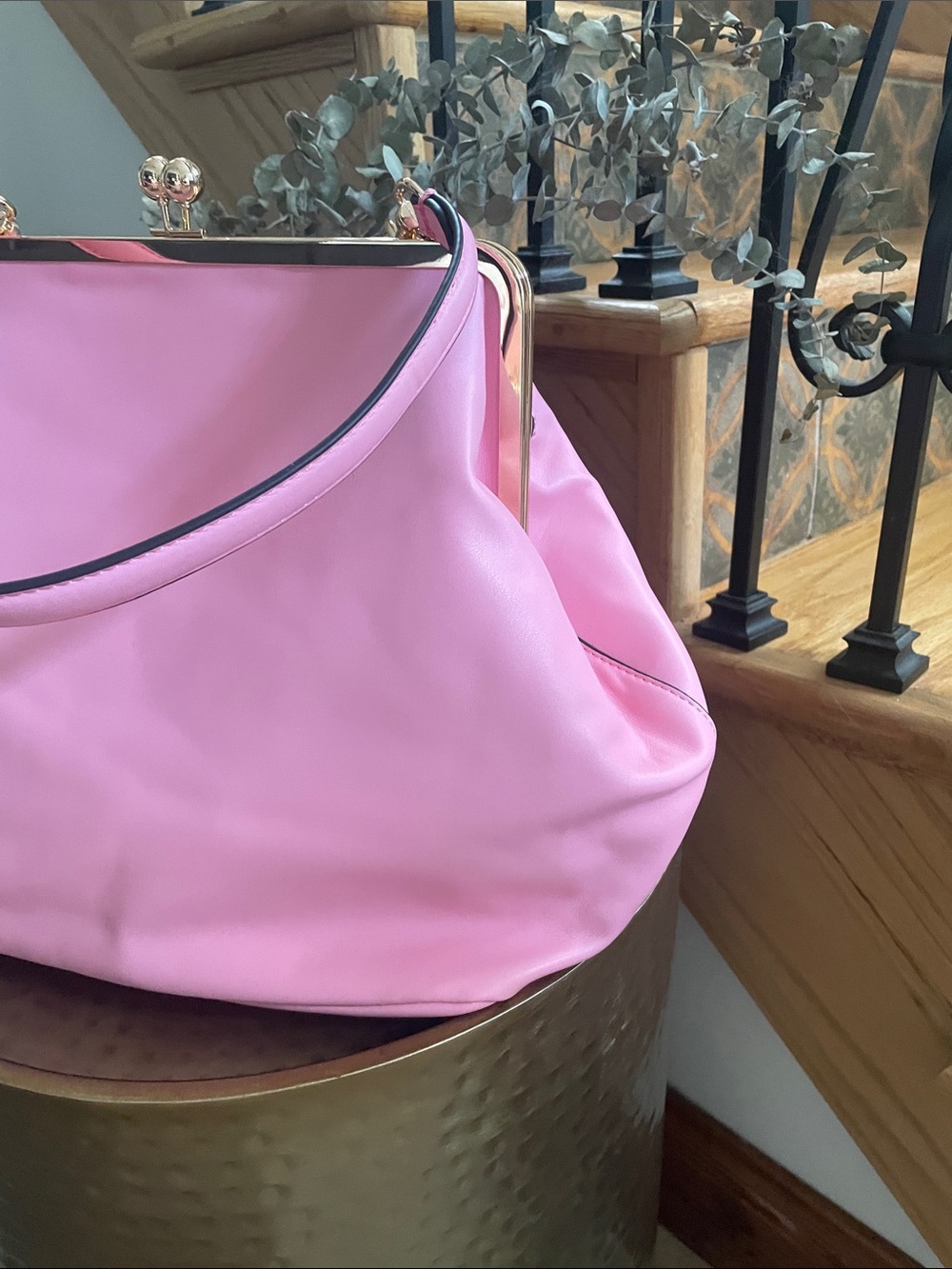 Vegan Leather Pink Kiss Lock Frame-Top Shoulder or Hand Bag Large New - Picture 4 of 14